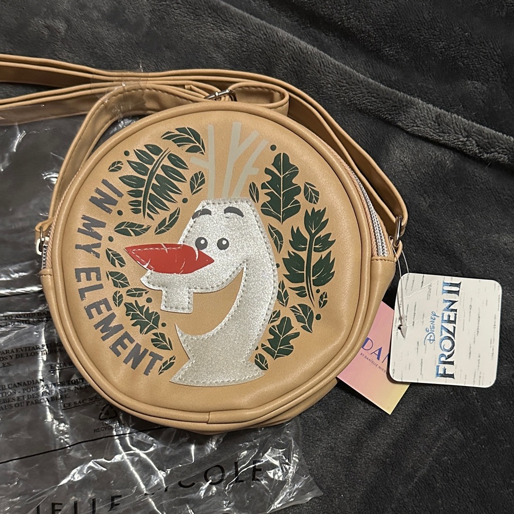 NWT Disney Frozen Olaf Crossbody Bag by Dani Danielle Nicole